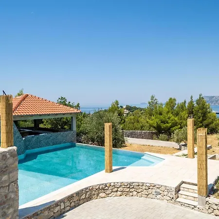 Holiday home Luxurious In *