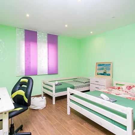 Amazing In With Outdoor Swimming Pool, Wifi&2 Bedrooms Cavtat
